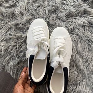 Never worn . In good condition